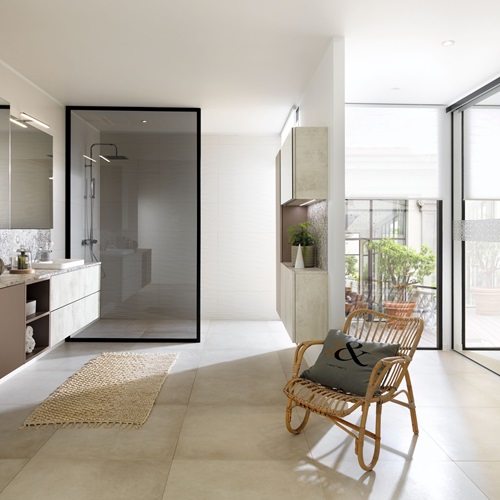 Moderne beigefarbene Bäder