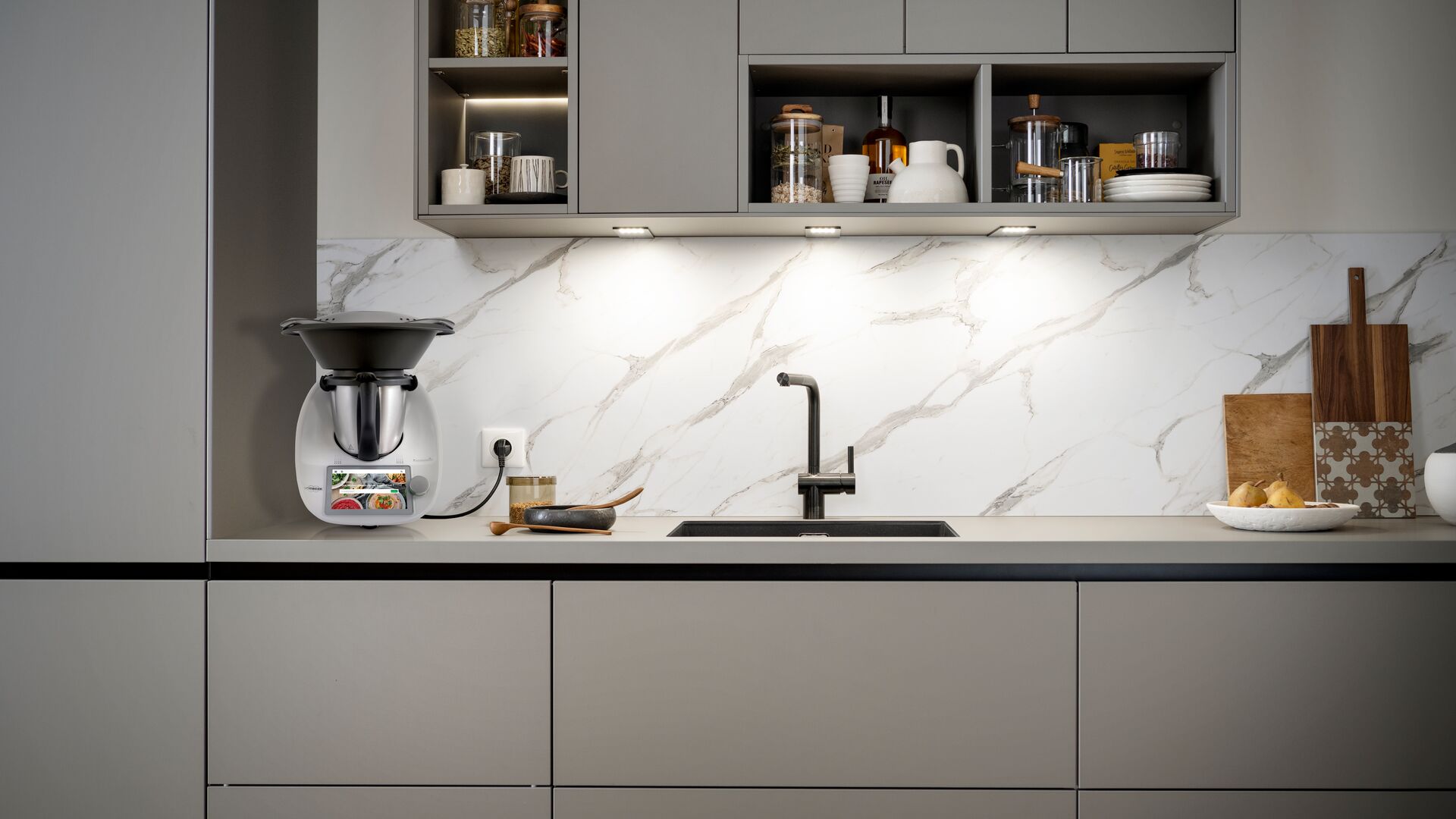 Crédence cuisine devant plaque de cuisson gaz