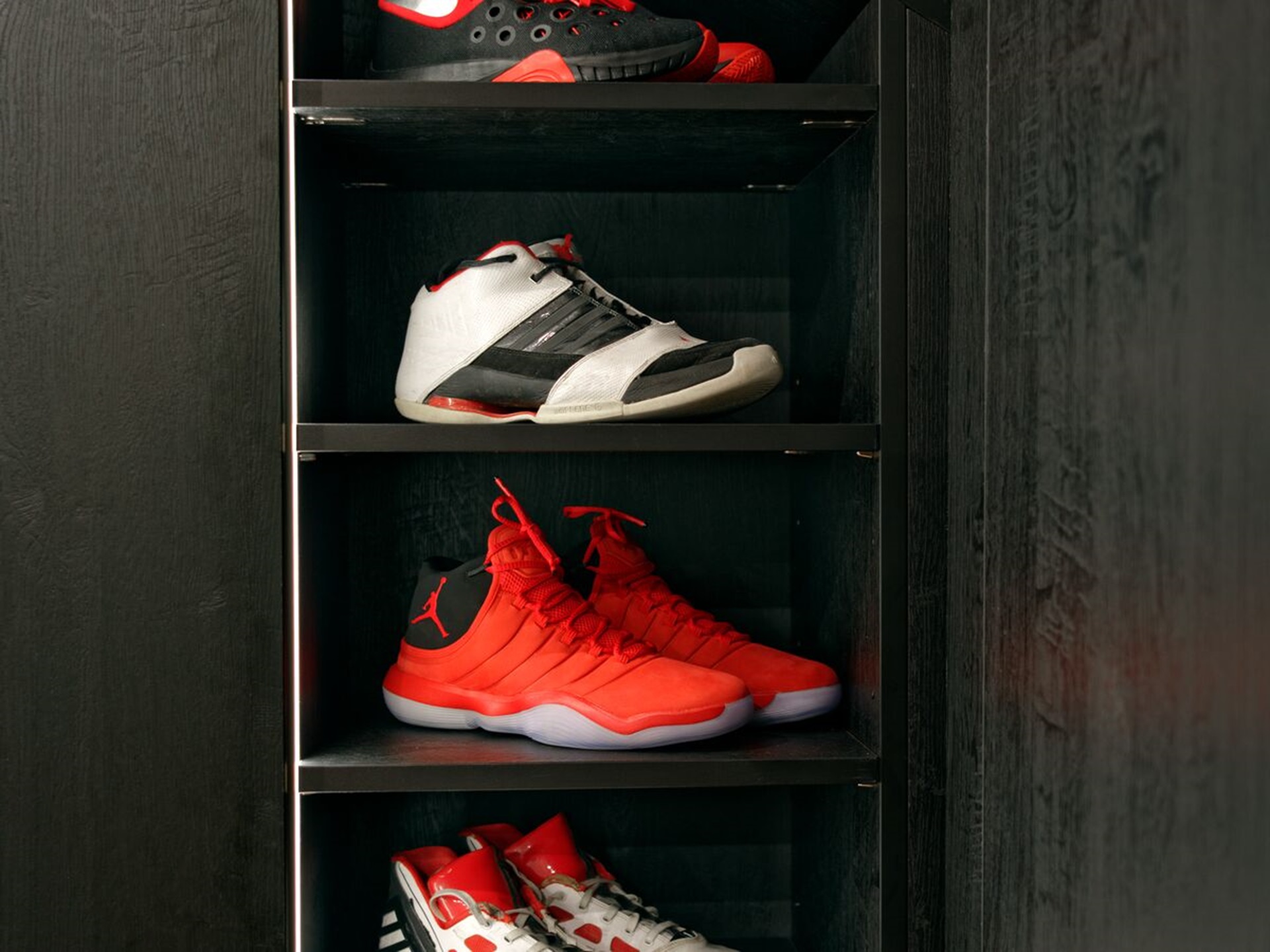 Etagères à chaussures sur mesure pour collectionneur de basket