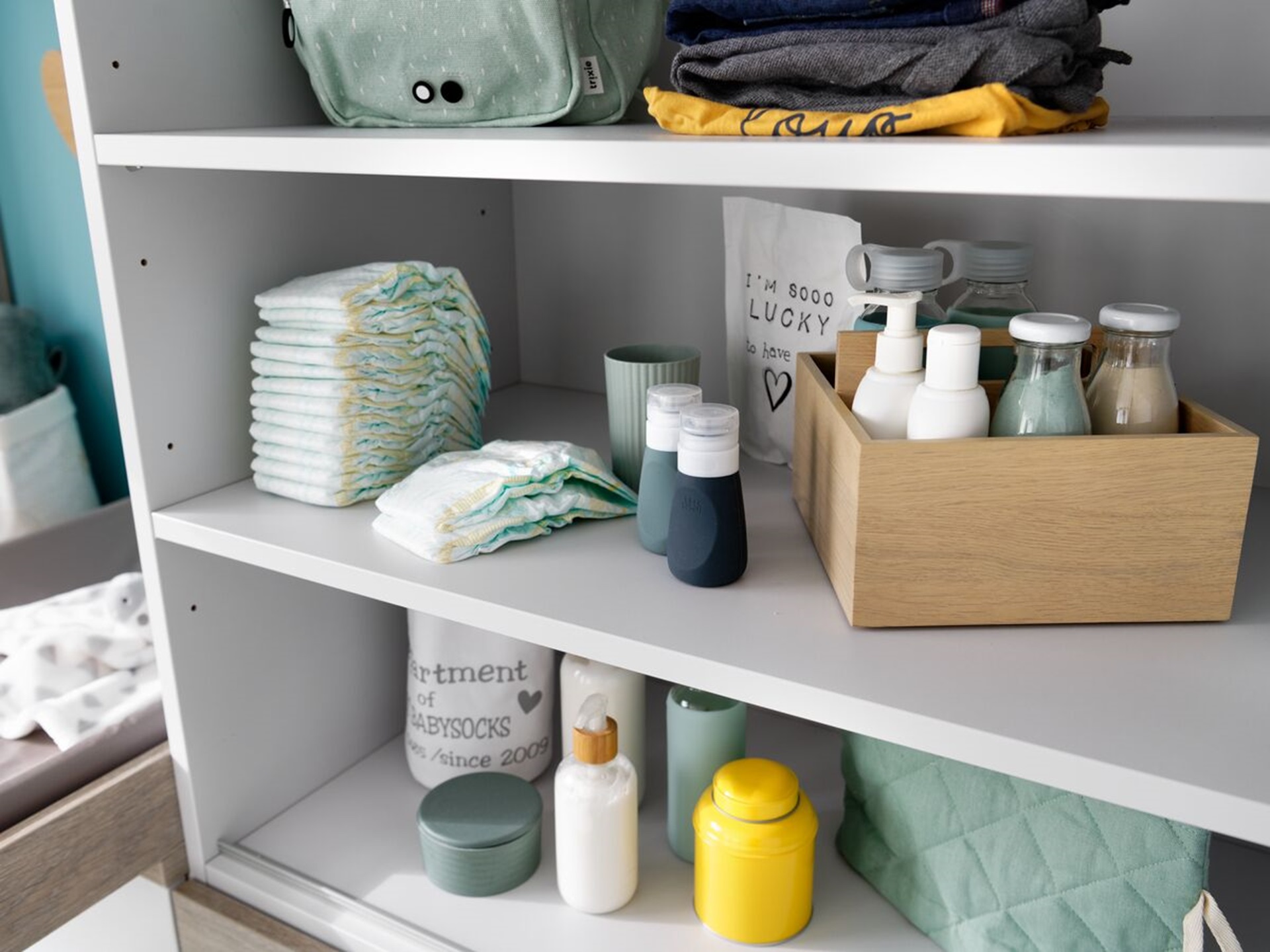 Vue intérieure meuble de rangement pour chambre enfant